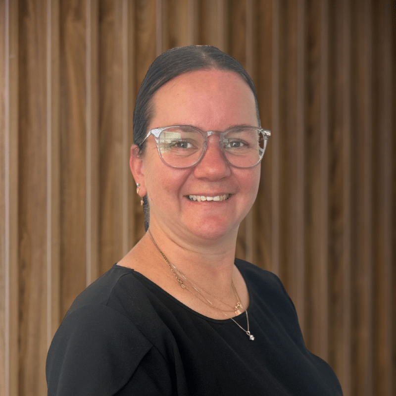 Portrait photo of HHG staff Jasmin Scott