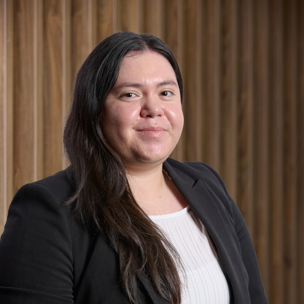 Image Shows: Portrait picture of HHG Legal Group Veronica Perez